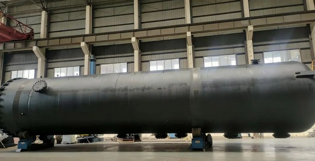 Large Chemical Pressure Vessels